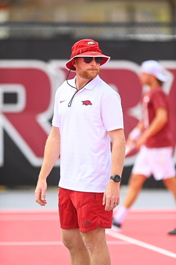 Hunter coaching courtside